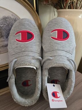Champion Light Gray Slip-On Plush Slippers with Red & Navy Logo New With Tags